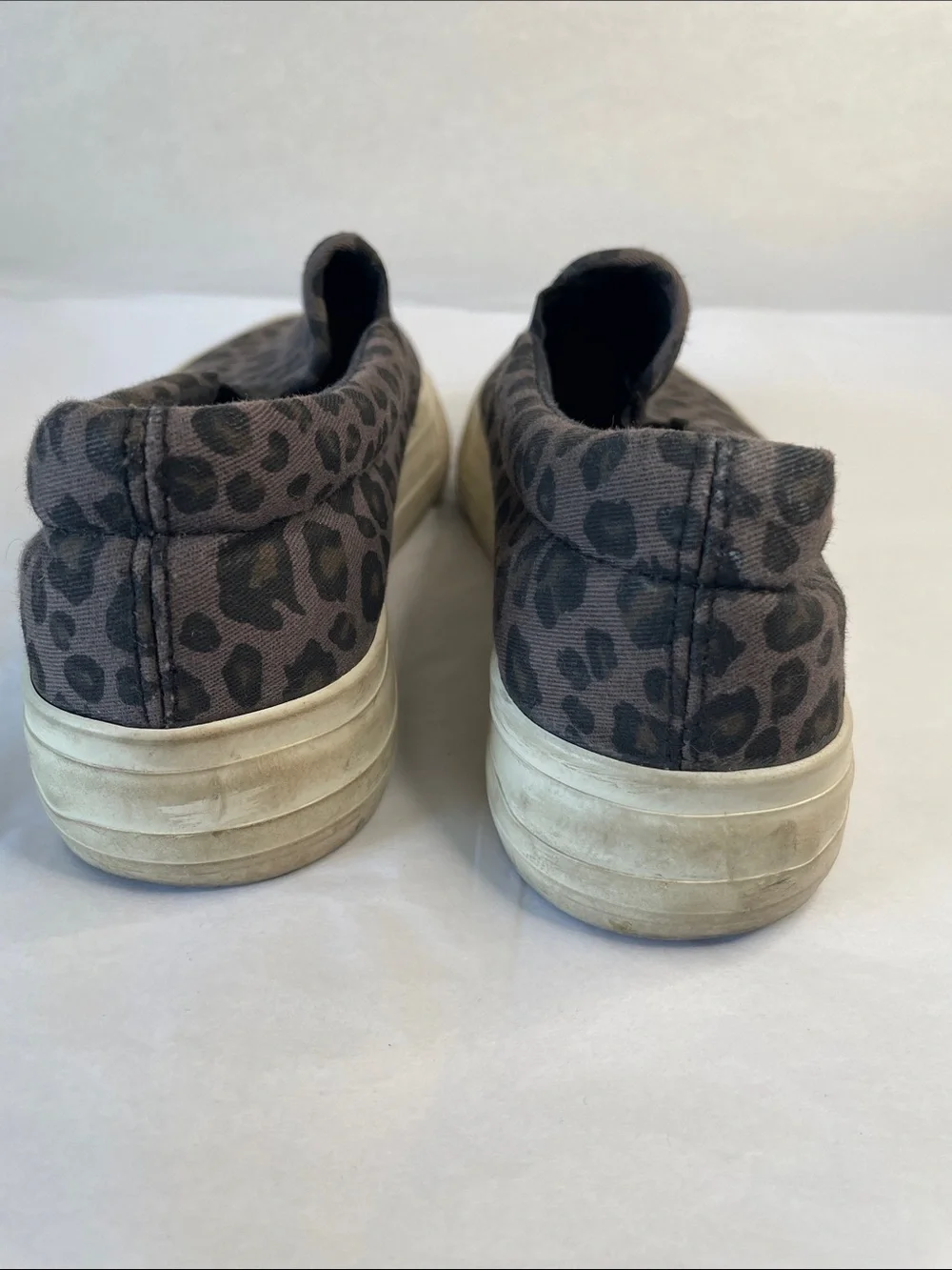 Restricted stylish slip